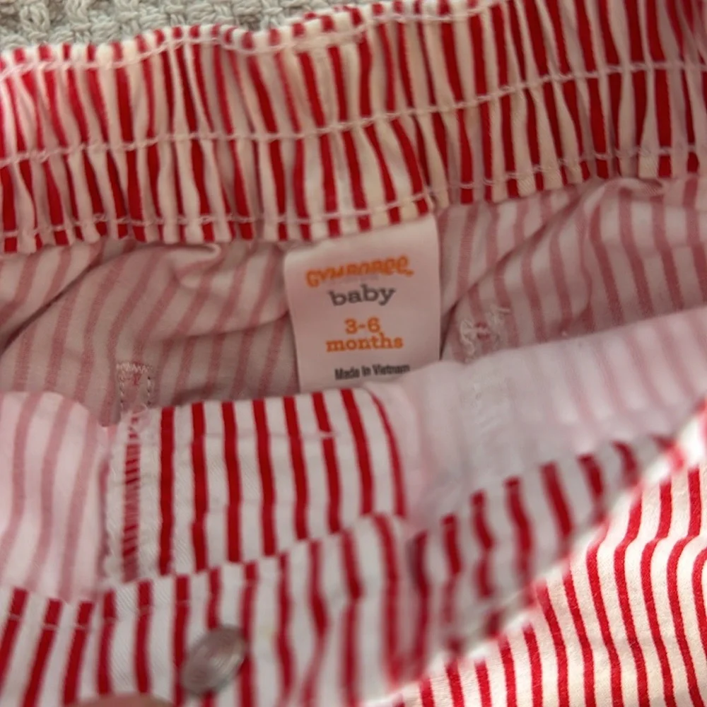 Gymboree baby girl 3-6 months (2 shorts)
